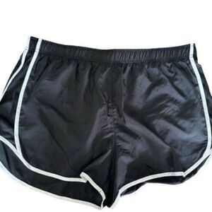 NWOT - Plus Size Women’s Athletic Running Shorts Black/White - Size XXL